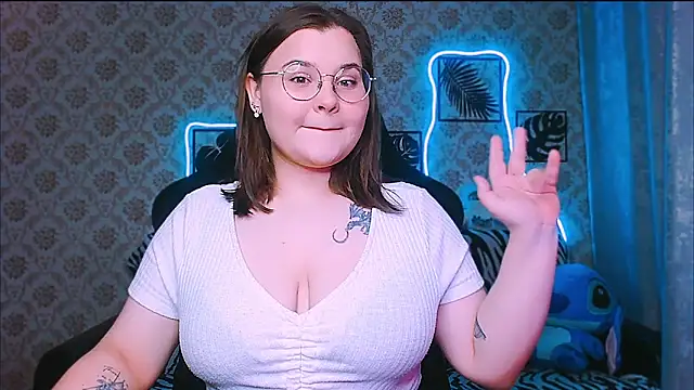 InLoveWithLife26 online show from November 25, 2025, 8:36 am