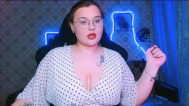 InLoveWithLife26 online show from March 16, 2026, 7:18 pm