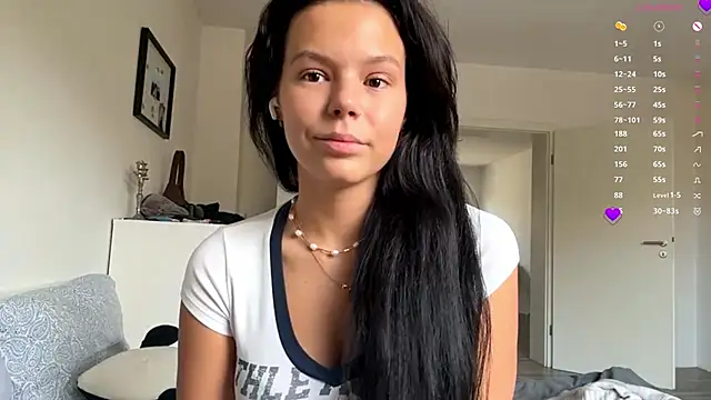 MaydaCornwall online show from November 8, 2025, 9:09 am