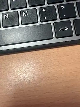 HiddenHoneyLDN online show from November 26, 2025, 10:16 am