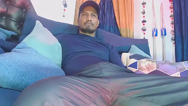 ElCaballeroNegro24 online show from February 20, 2026, 1:44 pm