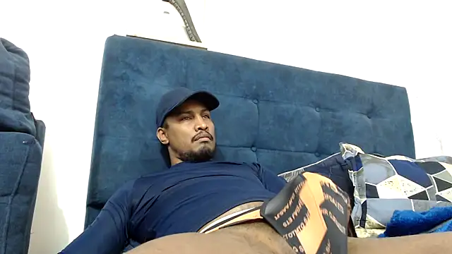 ElCaballeroNegro24 online show from April 5, 2026, 7:22 pm