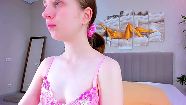 Camilla Kelly online show from May 15, 2026, 11:01 pm