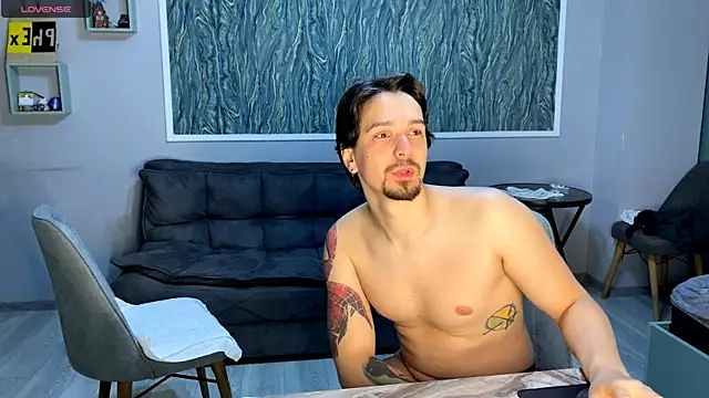 VelvetMiley online show from May 18, 2026, 4:57 pm