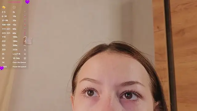 BlushinBloom online show from October 18, 2025, 6:05 am