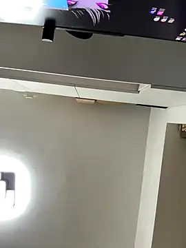 jiajia L online show from October 21, 2025, 12:50 pm