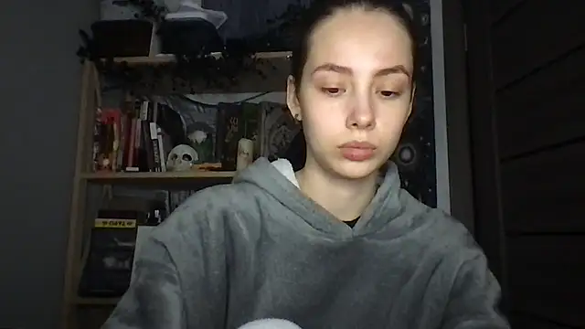 Yuna5343 online show from February 11, 2026, 10:15 pm