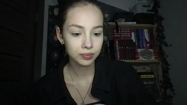 Yuna5343 online show from April 17, 2026, 7:06 pm