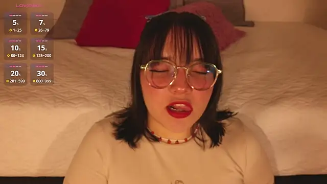 Gaby99  online show from November 23, 2025, 9:53 am