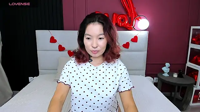 KimAsiann online show from March 29, 2026, 1:27 am