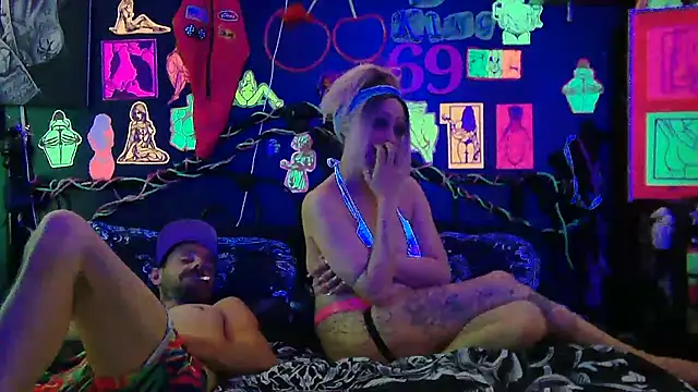 Splash Queen420 online show from April 19, 2026, 12:48 pm