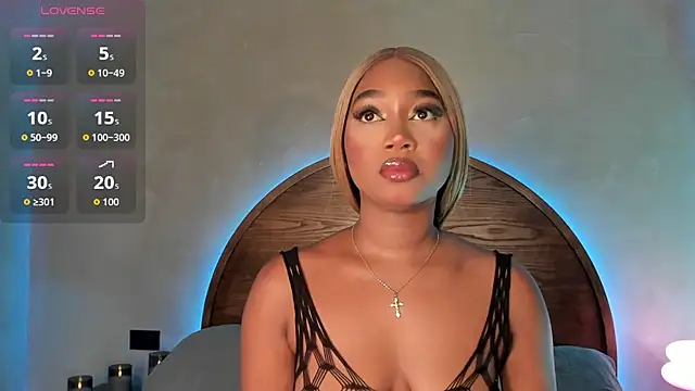 alisonn moon online show from November 24, 2025, 10:09 pm