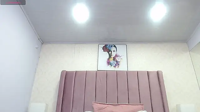 Snapshot of AriannaAdames chatting on March 19, 2026, 1:15 pm AriannaAdames online show from March 19, 2026, 1:15 pm