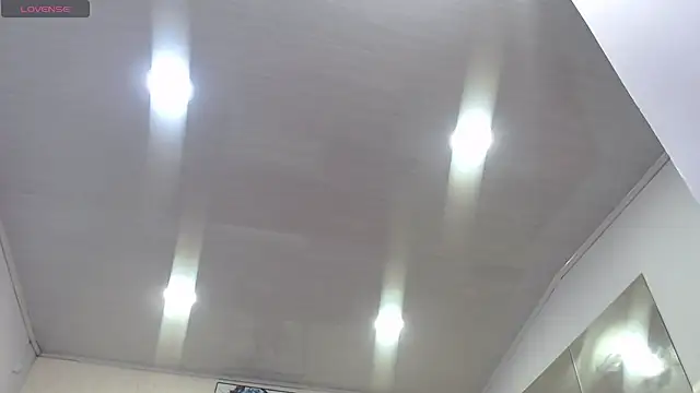 Snapshot of AriannaAdames chatting on March 21, 2026, 12:43 pm AriannaAdames online show from March 21, 2026, 12:43 pm