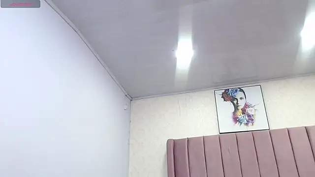 Snapshot of AriannaAdames chatting on March 25, 2026, 1:17 pm AriannaAdames online show from March 25, 2026, 1:17 pm