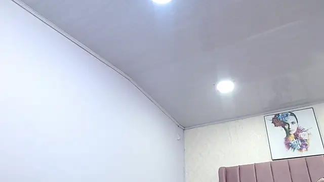 Snapshot of AriannaAdames chatting on April 4, 2026, 12:35 pm AriannaAdames online show from April 4, 2026, 12:35 pm