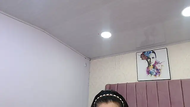 Snapshot of AriannaAdames chatting on April 16, 2026, 12:39 pm AriannaAdames online show from April 16, 2026, 12:39 pm