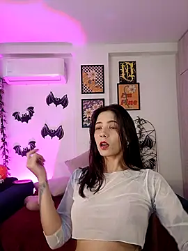 Snapshot of mishelkrave_ chatting on October 28, 2025, 10:23 pm mishelkrave  online show from October 28, 2025, 10:23 pm