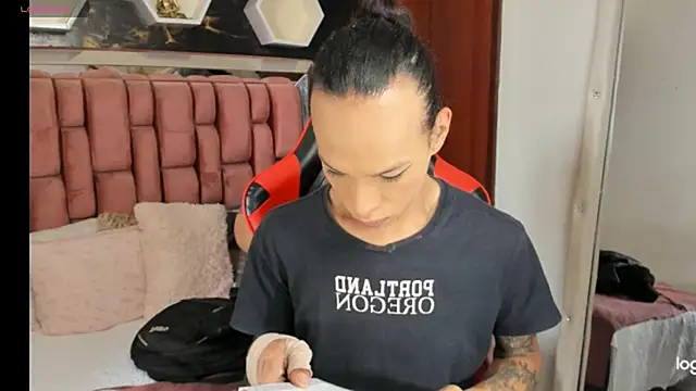 Snapshot of sara_slut21 chatting on January 12, 2025, 7:53 pm sara slut21 online show from January 12, 2025, 7:53 pm