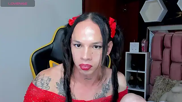 Snapshot of sara_slut21 chatting on March 7, 2025, 5:28 pm sara slut21 online show from March 7, 2025, 5:28 pm