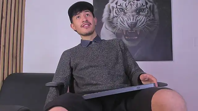 DimitriDeluxe online show from September 22, 2025, 8:00 pm