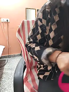 Shalu G online show from November 14, 2025, 11:31 am