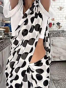 Shalu G online show from February 10, 2026, 4:05 am