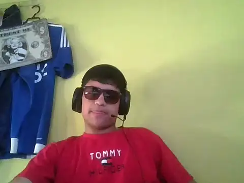 juanfritaa21 online show from September 22, 2025, 9:28 pm