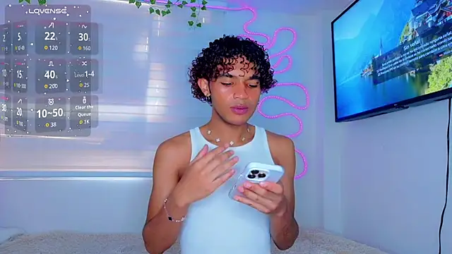 Snapshot of Aaron_Wiinter chatting on March 2, 2026, 7:54 pm Aaron Wiinter online show from March 2, 2026, 7:54 pm