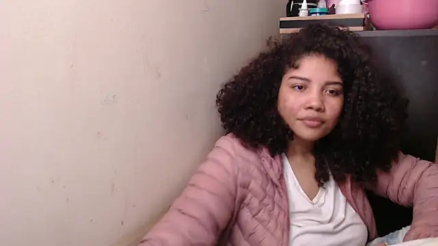 madelene online show from September 24, 2025, 2:48 am