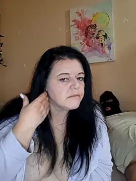 Snapshot of BlacReign chatting on December 2, 2025, 7:31 pm BlacReign online show from December 2, 2025, 7:31 pm