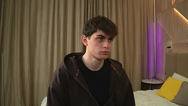 fordenisk online show from December 16, 2025, 2:44 pm