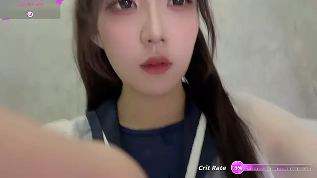 Yaya--728 online show from September 20, 2025, 12:28 pm