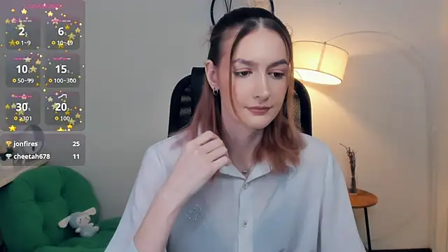 Snapshot of EasterBlink chatting on January 17, 2026, 10:53 am EasterBlink online show from January 17, 2026, 10:53 am