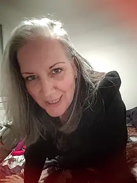 Snapshot of Feelineducentre chatting on March 1, 2026, 8:33 pm Feelineducentre online show from March 1, 2026, 8:33 pm