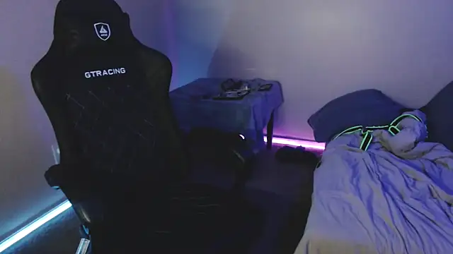 TypicalDepot5 online show from November 16, 2025, 3:39 pm