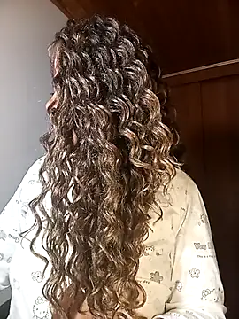 IVONNE COLLINS33 online show from March 28, 2026, 1:16 am