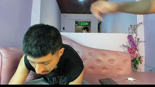 AxelAndJeremy online show from November 27, 2025, 2:46 am