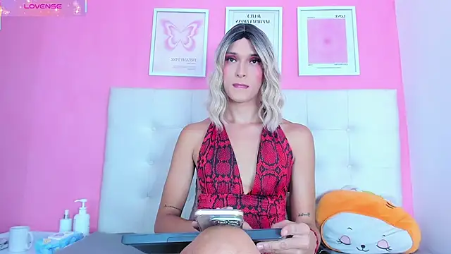Macarena 05 online show from May 28, 2026, 1:14 am