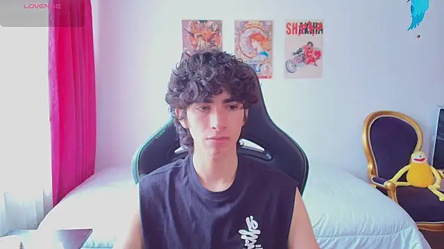 Nude Boy18 online show from July 9, 2026, 2:54 pm