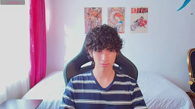 Nude Boy18 online show from July 10, 2026, 9:50 pm
