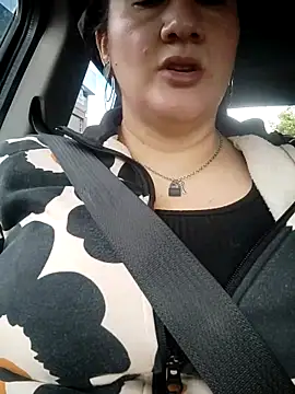 Aisha manzur online show from February 2, 2026, 3:55 pm