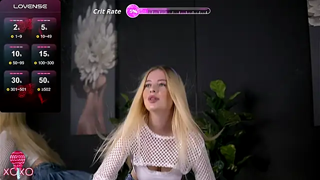 Snapshot of SerenaNoir chatting on October 4, 2025, 2:09 am SerenaNoir online show from October 4, 2025, 2:09 am