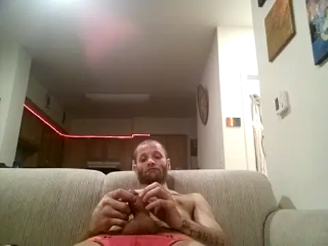 Snapshot of Daddyrabbit117 chatting on February 17, 2026, 8:00 am Daddyrabbit117 online show from February 17, 2026, 8:00 am