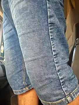 Amberdual online show from September 16, 2025, 9:32 am