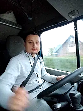 Amberdual online show from October 17, 2025, 5:21 am