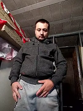 Amberdual online show from November 5, 2025, 6:35 am