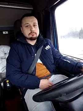 Amberdual online show from March 4, 2026, 5:57 am