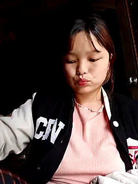 XoiXoi232 online show from November 17, 2025, 3:01 am