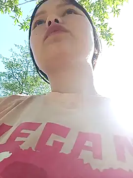 XoiXoi232 online show from April 12, 2026, 1:21 am